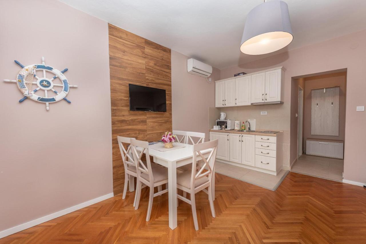 Ioannis Apartments Tivat Eksteriør billede