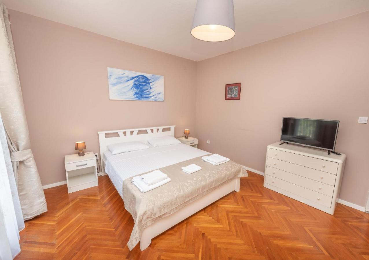 Ioannis Apartments Tivat Eksteriør billede