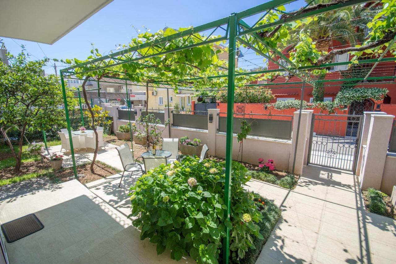 Ioannis Apartments Tivat Eksteriør billede