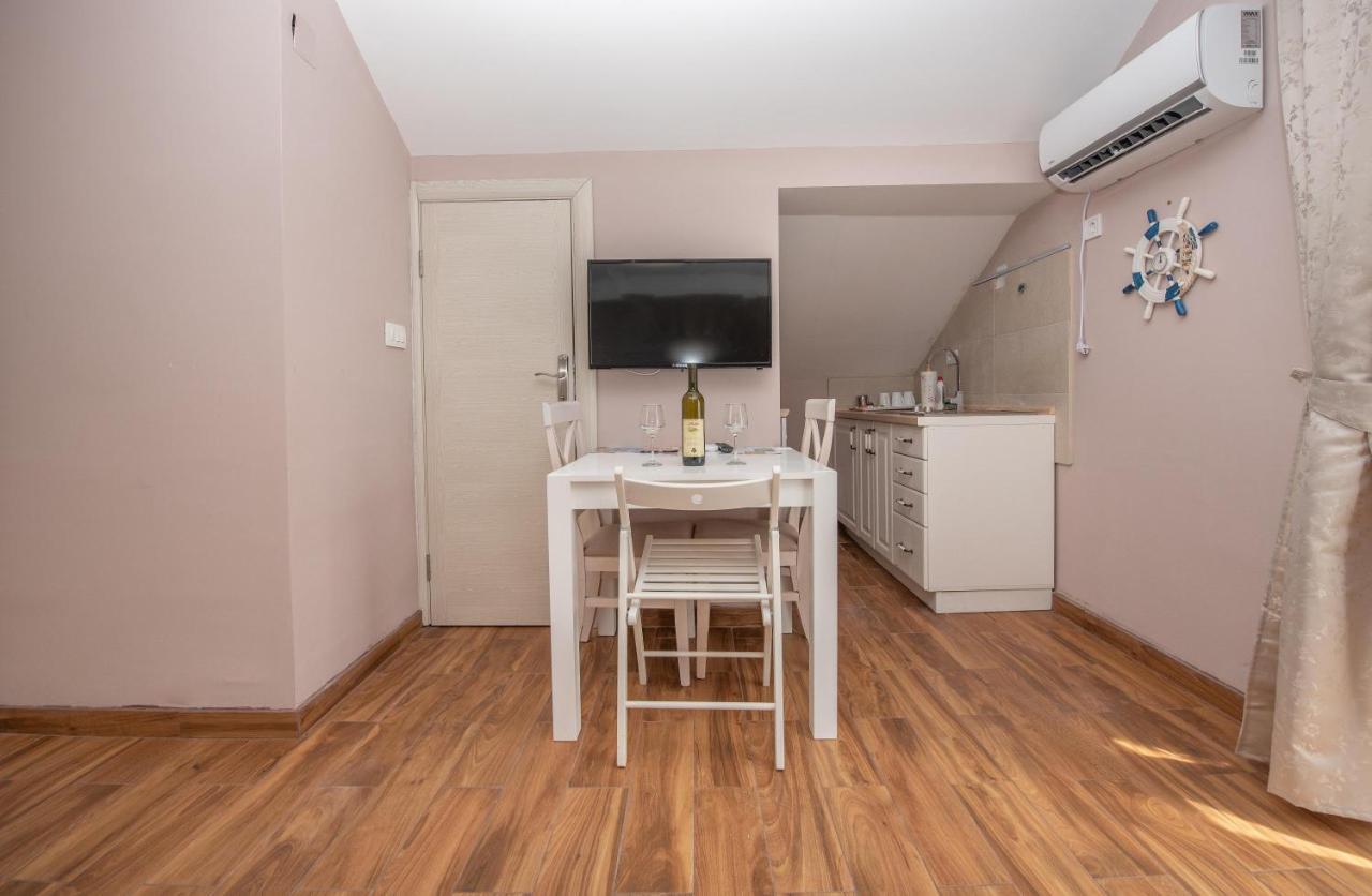 Ioannis Apartments Tivat Eksteriør billede